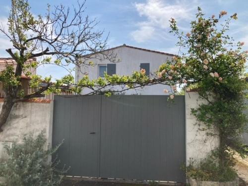 Charmante maison à l'île de Ré au calme, avec jardin et deux vélos (Charmante maison a l'ile de Re au calme, avec jardin et deux velos) in Saint-Clement-des-Baleines