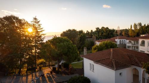 Alexander the Great Beach Hotel - image 12