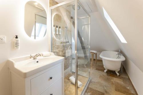 Maison Longere - Beautiful House near Deauville - 화장실