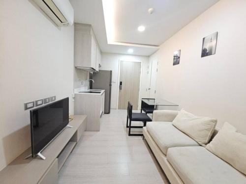 Sukhumvit BTS Tonglor Thonglor Quiet Cozy Pool Free Shuttle, Bangkok