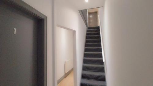 Double-Bedroom in the Heart of Eccles Manchester BH3 Perfect for Short Stays, Manchester (photo 2)