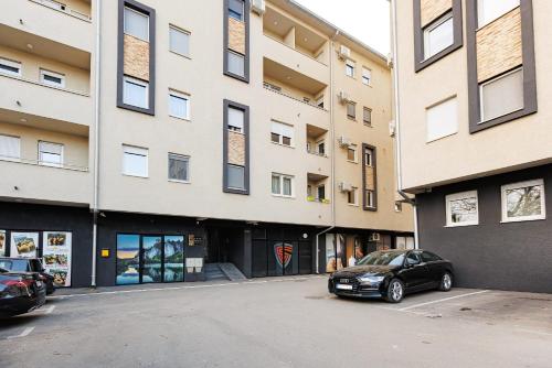 White Apartments - image 14