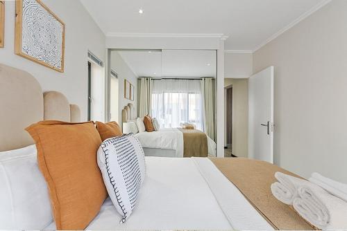 Quiet & Cozy 2 BR Retreat FREE Gym and Pool Access, Sandton (foto 9)