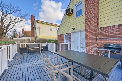 21 Mi to NYC Cozy Apt with Deck, Yard and Grill!