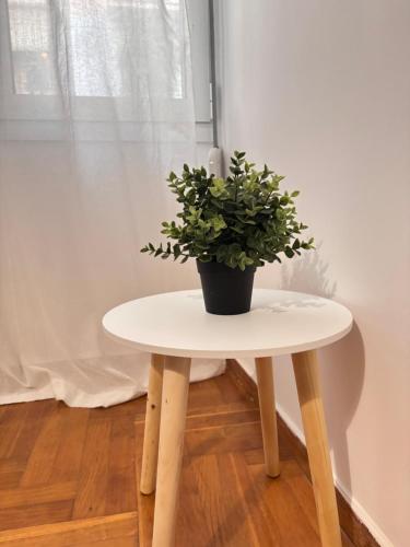 Cozy apartment in the heart of Athens - image 10