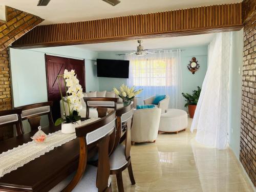 Villa Rosa Bella Perfect for families or groups