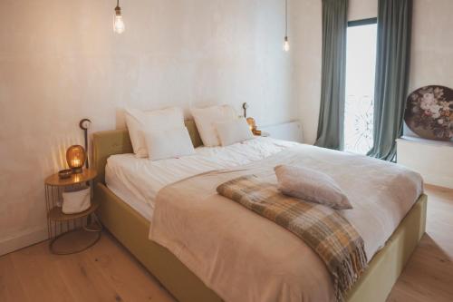 Cortijo Banana, villa rural para grupos grandes y piscina privada entre olivos in 塔貝爾諾