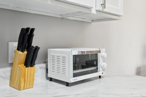 Brentwood C2 I Cozy & Comfy I 2bd I Free Parking