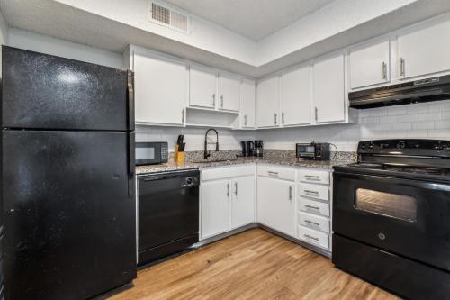 Brentwood S I Cozy & Comfy I 2bd 15 Bth