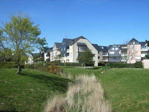 REF 042 Appartement T2 avec balcon et piscine Arzon REF 042 Appartement T2 avec balcon et piscine Arzon