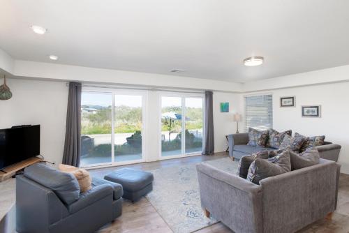 1730 Laguna Drive 1730 Laguna Drive