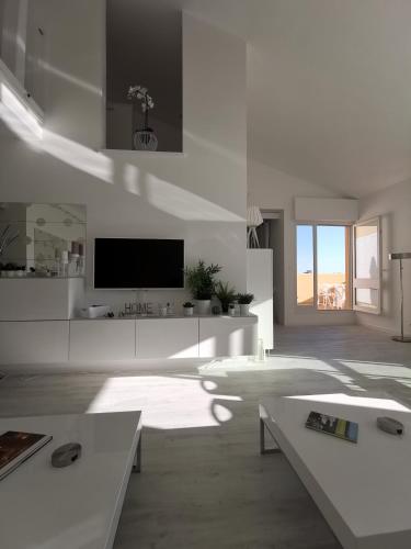 ILE du FRIOUL feerique 102m2 8p superbe appartement VUE MER 3 terrasses plage a pied in Les Iles