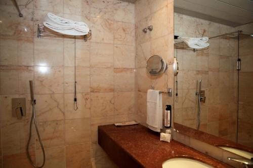 Mediterraneo Palace Hotel - image 9