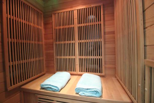 Sauna, Le grand jardin de Gaïa et de Rose (Le grand jardin de Gaia et de Rose) in Halinghen