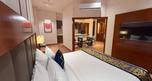 Suite, executive