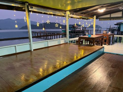 Aunt Taew Homestay in Salak Phet Bay