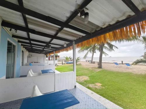 Baan Vitamin Sea near Chao Lao Beach
