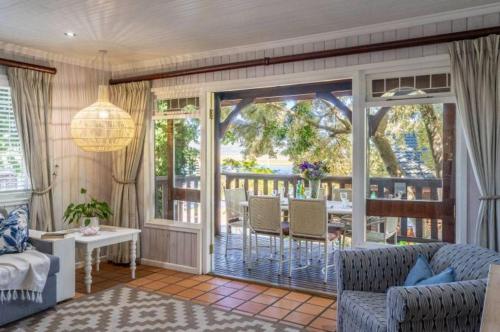 Knysna Lagoon - Lakeview Haven Chalet, Knysna
