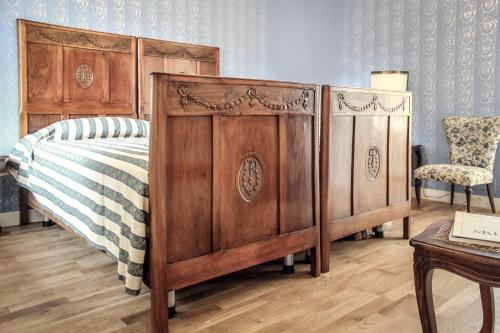 2 twin beds