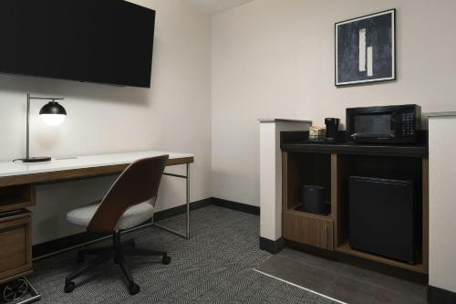 Courtyard by Marriott San Mateo Foster City - image 7