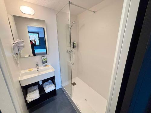 Comfort Queen Room