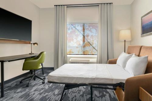 Fairfield by Marriott Inn & Suites Kansas City at The Legends in Kansas City, USA