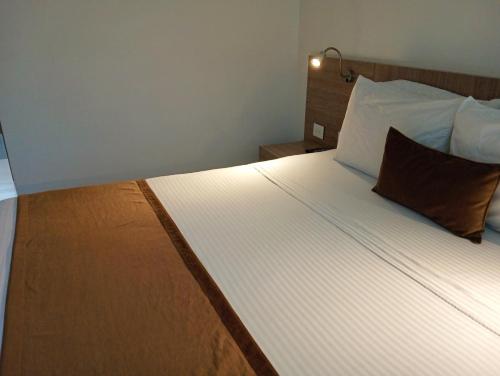 646246069 Hotel Lomas 10 Medellin by DICO