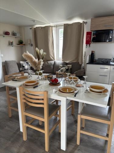 Mh 3 ch - 1 sdb - terrasse couverte - kerlann - Camping - Pont-Aven