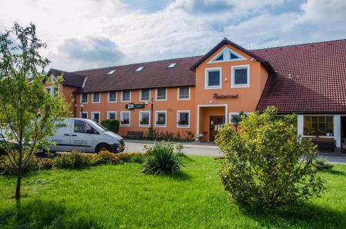 Hotel U Jezera - Velký Osek