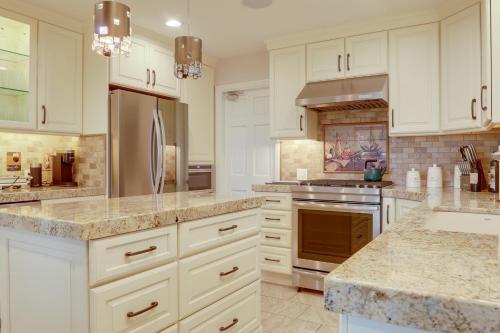 2 Mi to Promenade at Westlake Mtn-View Haven! in Thousand Oaks