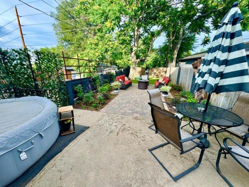 شرفة/ تراس, Epic Mntn views private hot tub and 420 friendly in Regis