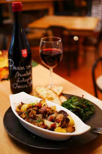 ห้องอาหาร, Auberge de Jeunesse des Balcons in ไบ-เซนต์-พอล (QC)