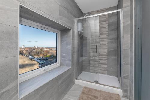 Villiers City Apartments - Downhill