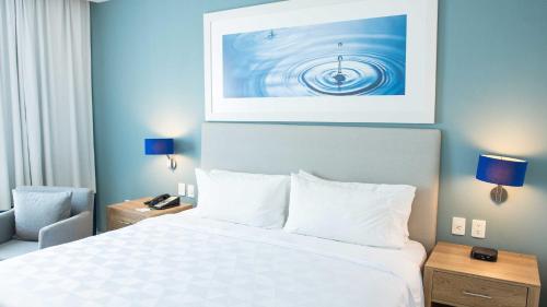646279708 Holiday Inn Acapulco La Isla by IHG