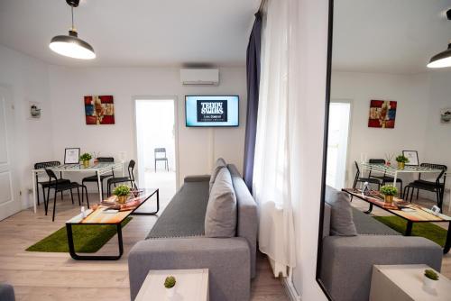 Bucharest Nightlife Apartments - image 12