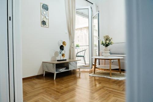 luxury apartment center athens (wifi), Athens (photo 8)