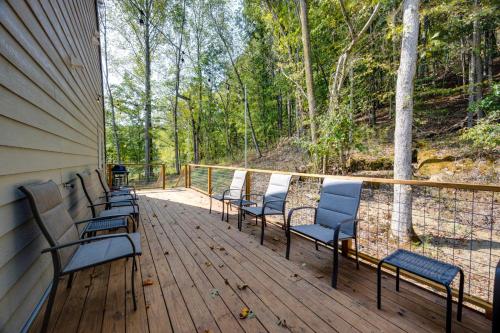 Erkély/terasz, Spacious Family Retreat, North Nashville - Perfect Blend of Comfort & Nashville Vibes in Millersville (TN)