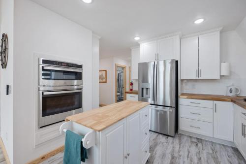 Konyha, Spacious Family Retreat, North Nashville - Perfect Blend of Comfort & Nashville Vibes in Millersville (TN)