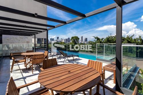 Surrounding environment, Lobie Gloria Del'Art in Gloria