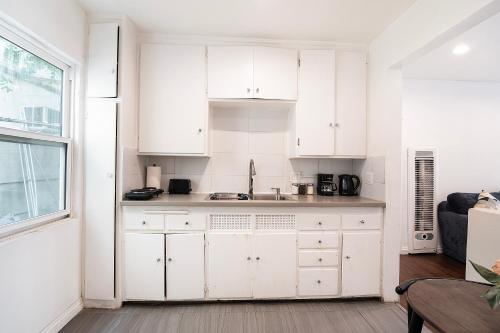 Ground-Floor 1-Bedroom by Beverly Hills Steps from Restaurants, Cafes and Shopping, Los Angeles (fotografie 10)