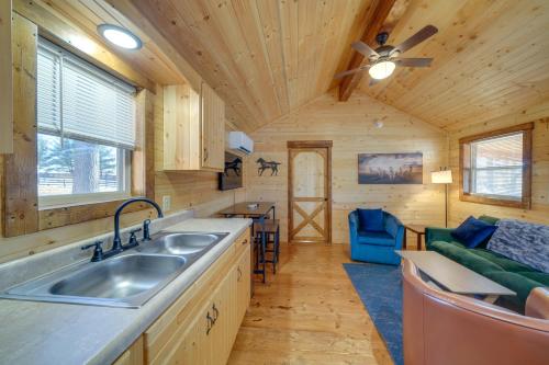 28 Mi to Downtown Louisville Serene Farm Getaway in La Grange