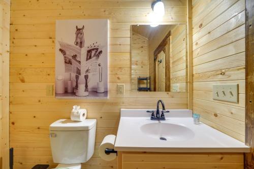 28 Mi to Downtown Louisville Serene Farm Getaway in La Grange