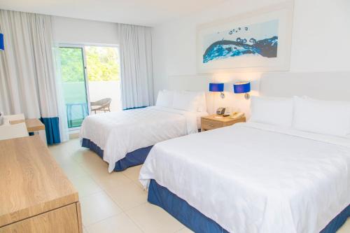 646313422 Holiday Inn Acapulco La Isla by IHG