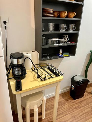 Studio central e ensolarado