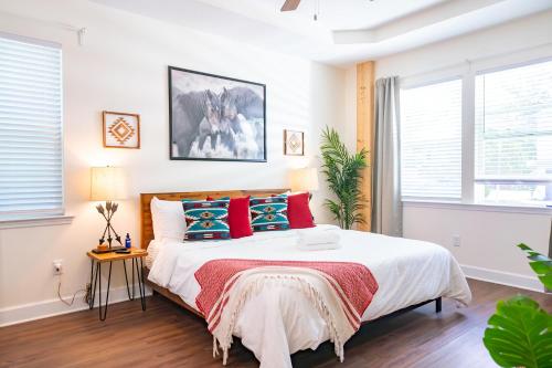 The Prairie Suite Newly Built Upscale Central in Gainesville, USA
