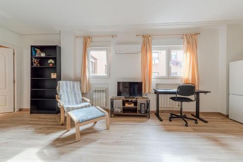 Estudio en Moncloa, Madrid (foto 6)