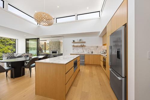 Deluxe Two-Bedroom Penthouse Apartment