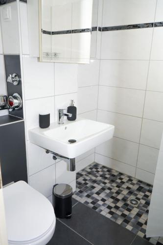 unique - 3 Zimmer - Loggia - Küche - Waschmaschine, Bremen (photo 3)