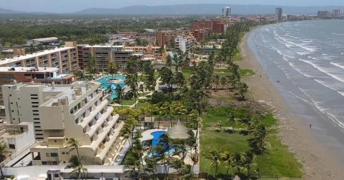 Exterior view, Bello Flat Duplex full equipo con acceso a la playa in Tucacas