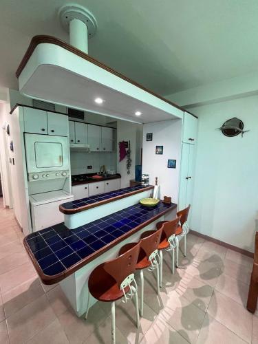 Kitchen, Bello Flat Duplex full equipo con acceso a la playa in Tucacas